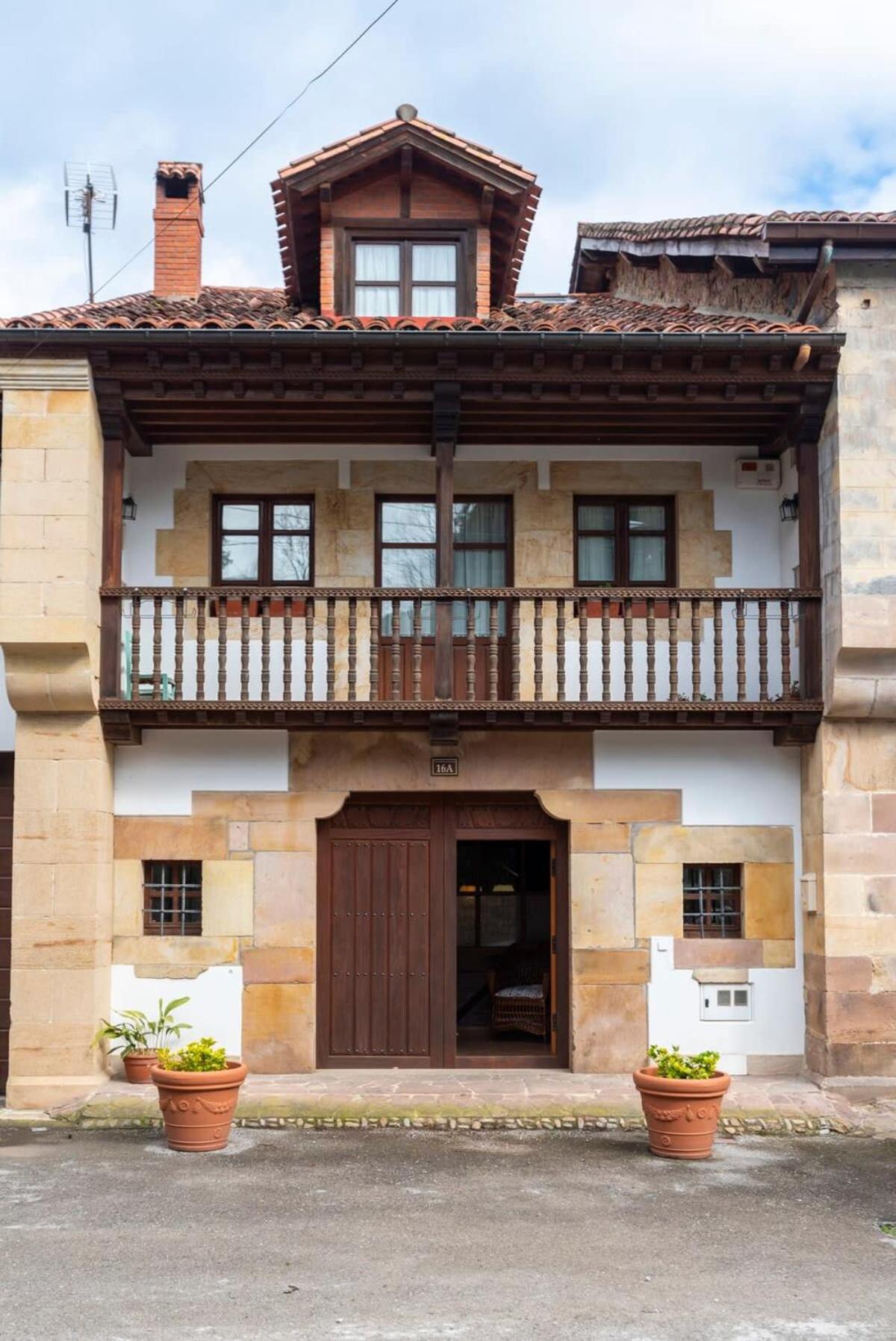 Casa Rural La Carlota Renedo De Cabuerniga Villa Exterior foto